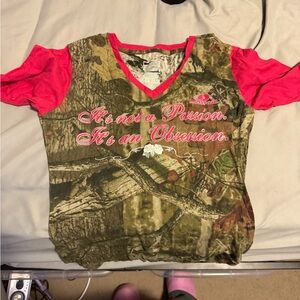 Mossy Oak Women's Camouflage Tee with Pink Highlights